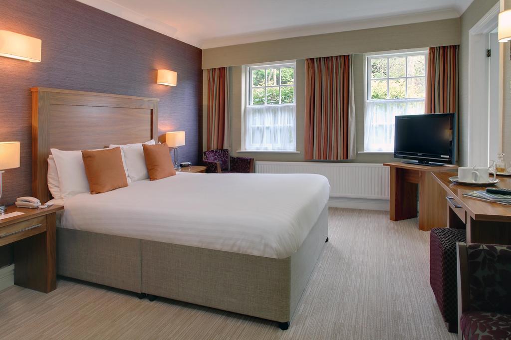 Western Moore Place Hotel 3*