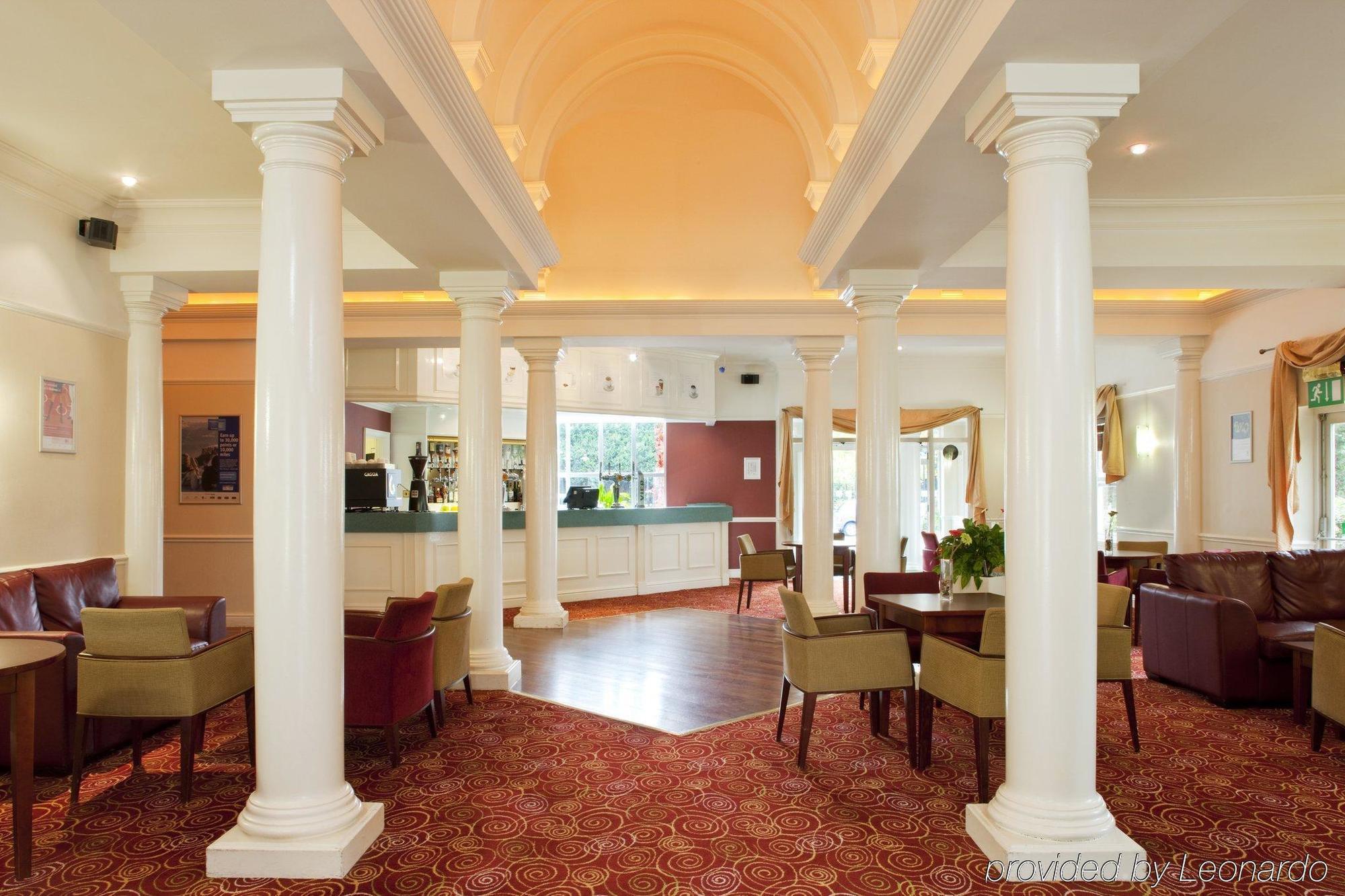 Hotel Holiday East M1 Junc 14 By Ihg 4*
