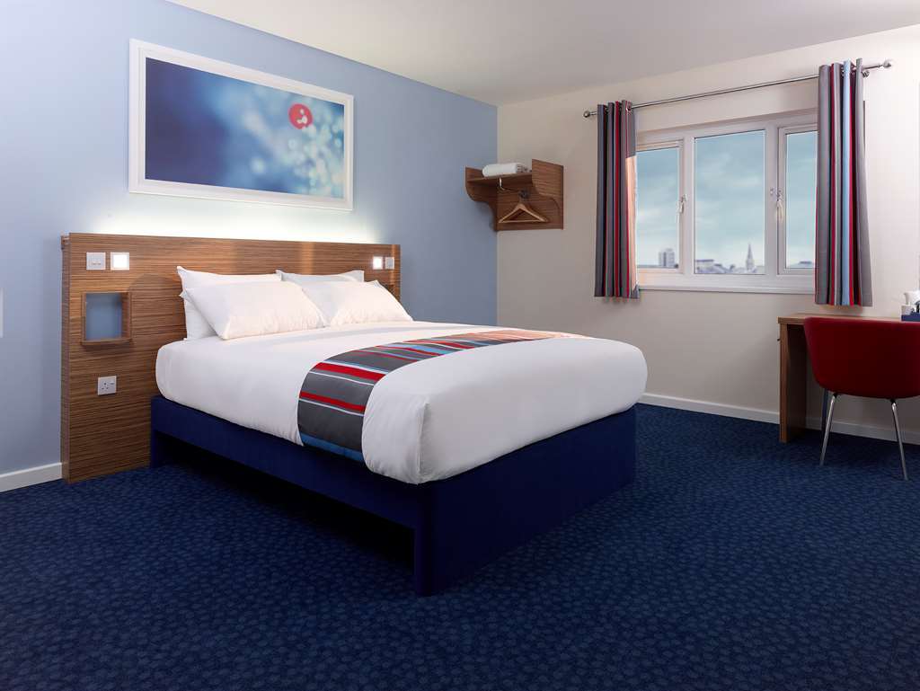 Travelodge Old Stratford Hotel