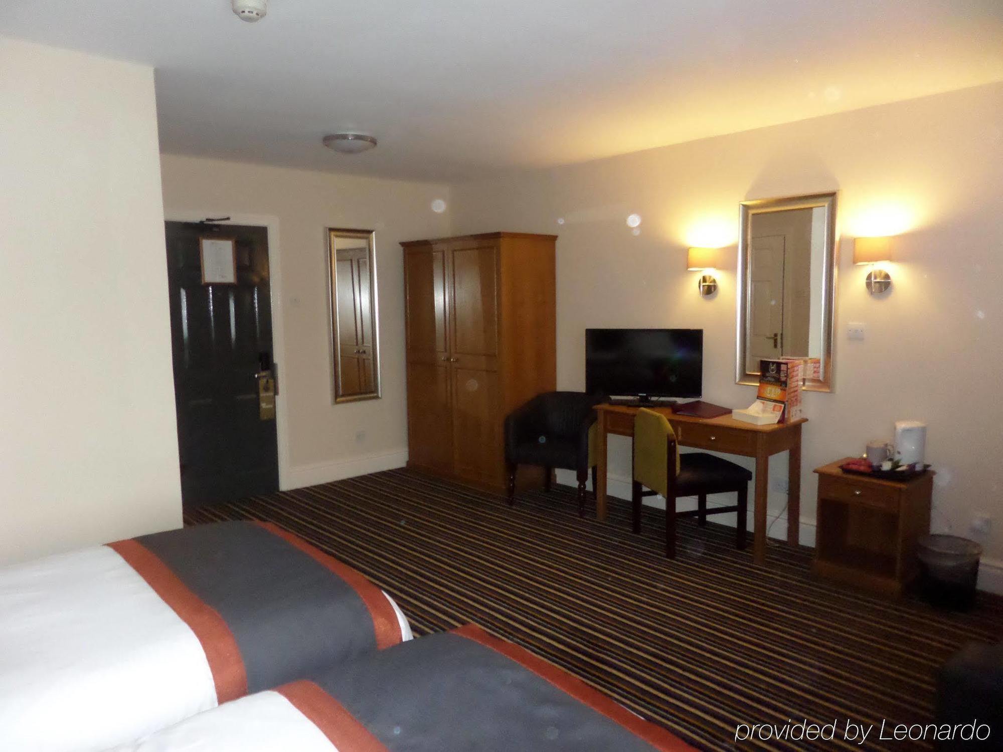The Broughton By Greene King Hotel 3*