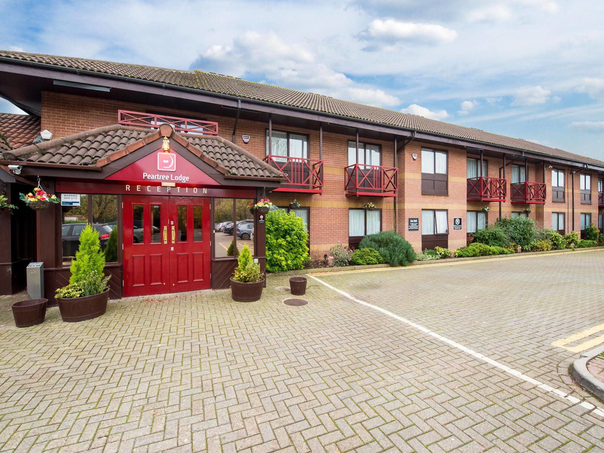 Peartree Waterside 3*