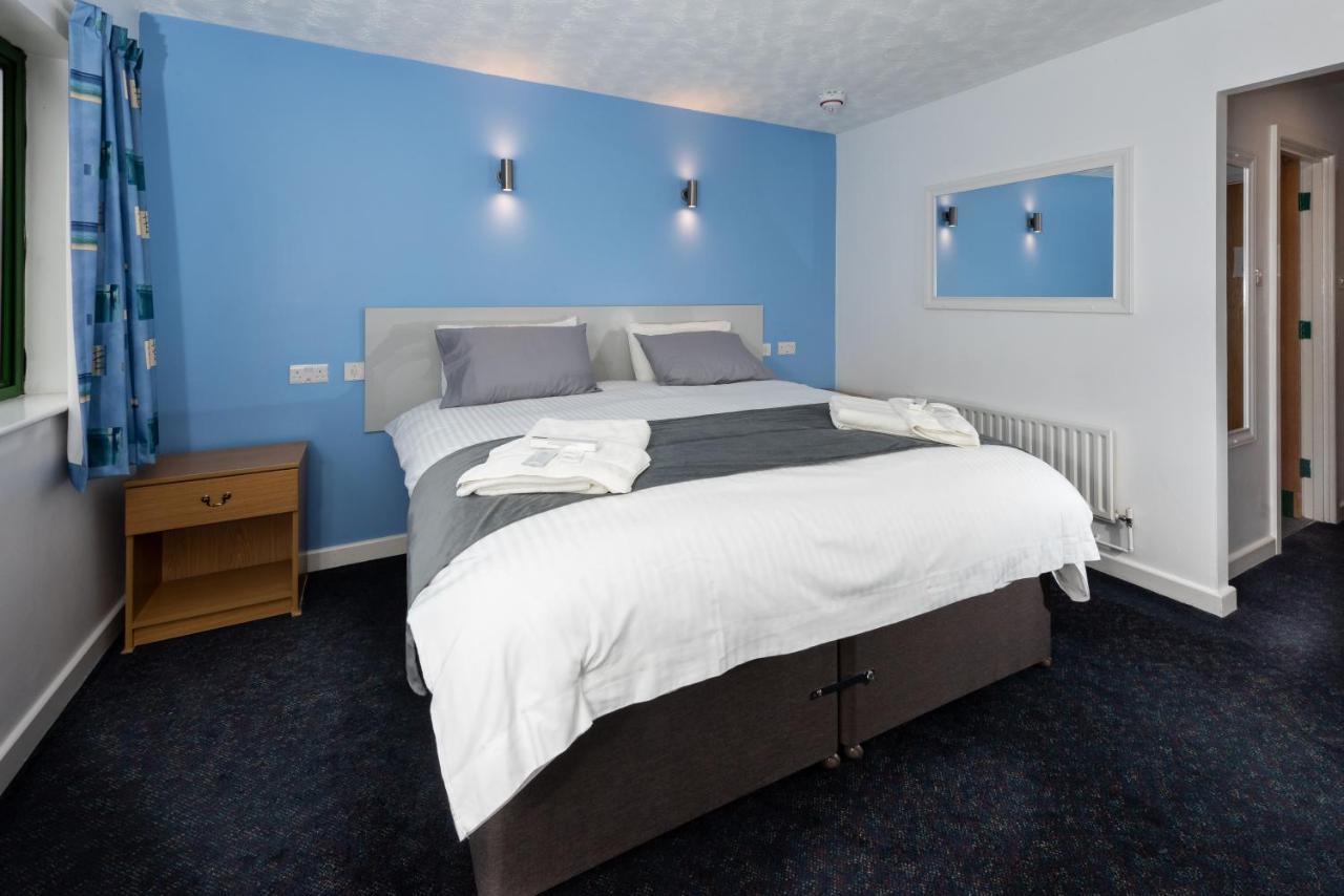 National Badminton Centre & Health Club 3* Milton Keynes