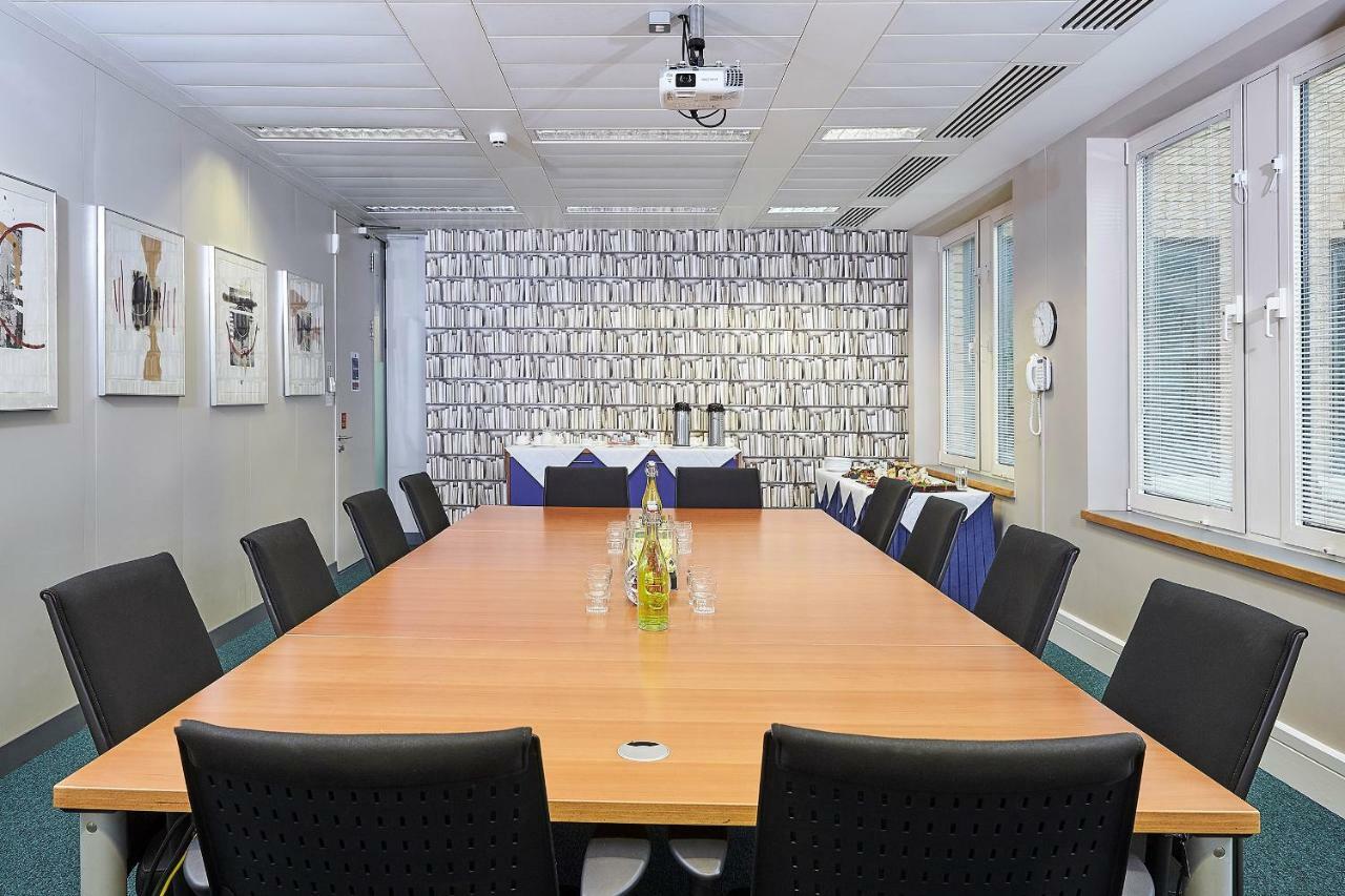 Kents Hill Park Training & Conference Centre 3*