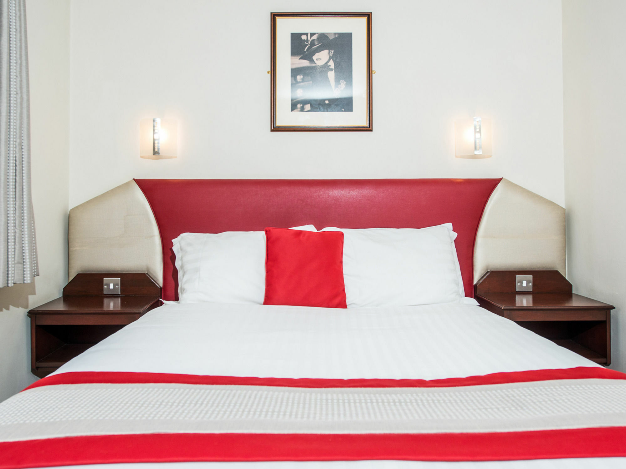 Peartree Waterside Lodge