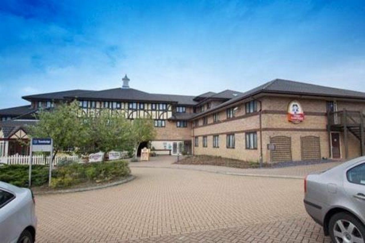 Travelodge Shenley Church 3* Milton Keynes
