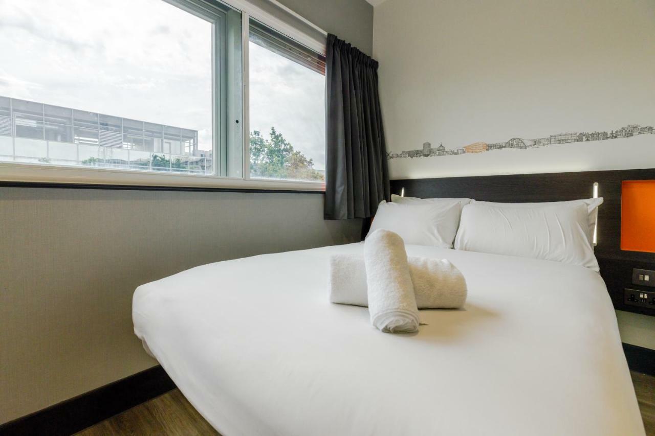 Easyhotel Hotel