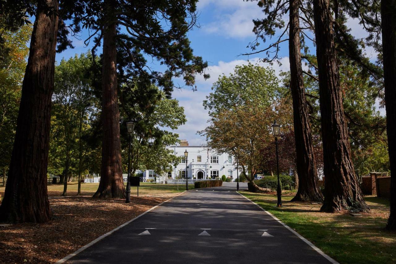 Worldhotels Distinctive Woughton House 4*