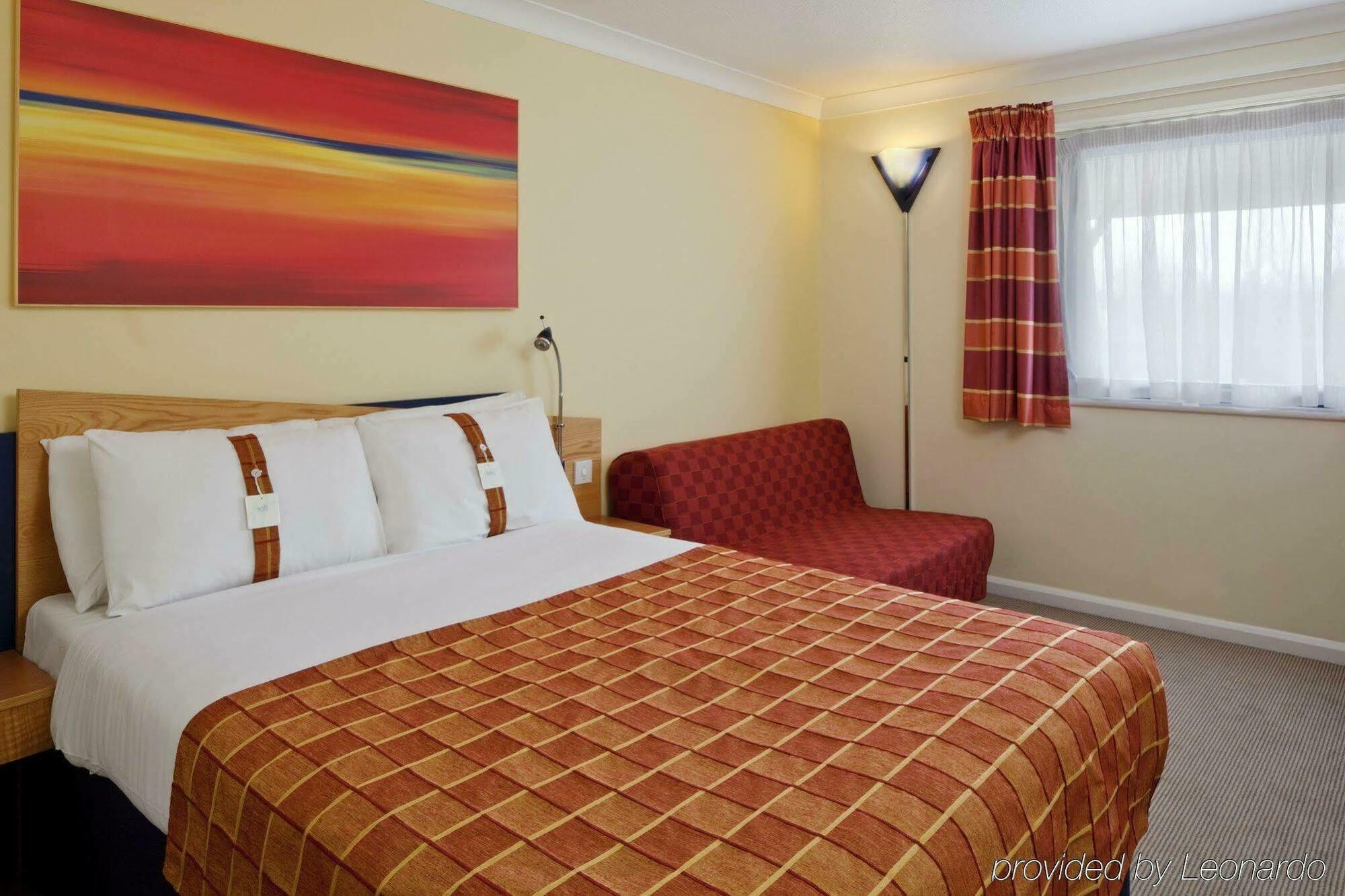 Express By Ihg 3* Milton Keynes