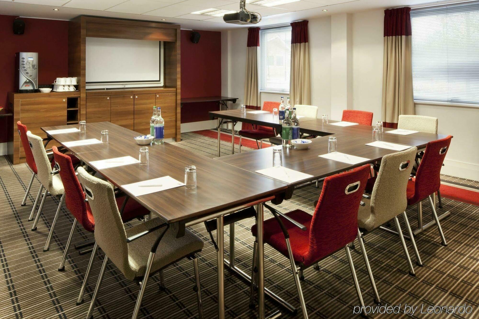 Express By Ihg Hotel