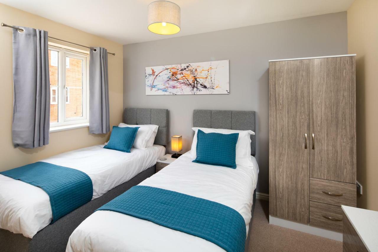 Brightleap Apartments: Modern Home-away With Entertainment & Amenities