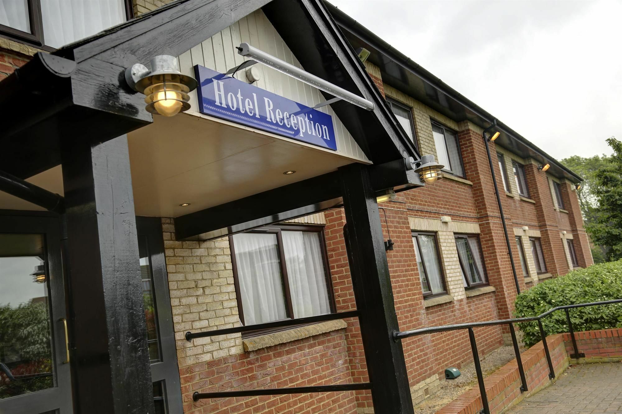 The Broughton By Greene King 3* Milton Keynes