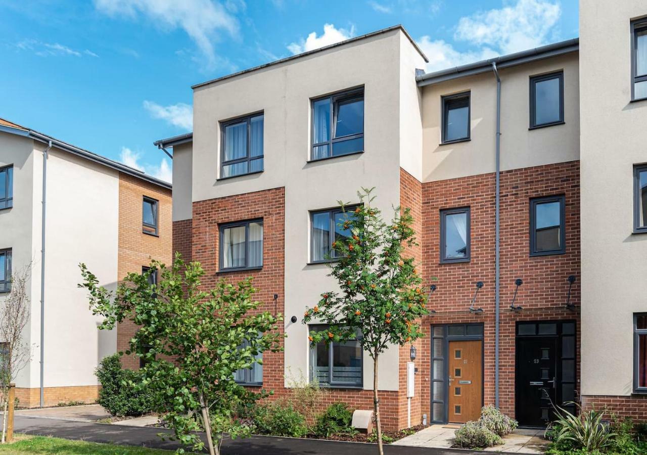 Ashland House Holiday home Milton Keynes