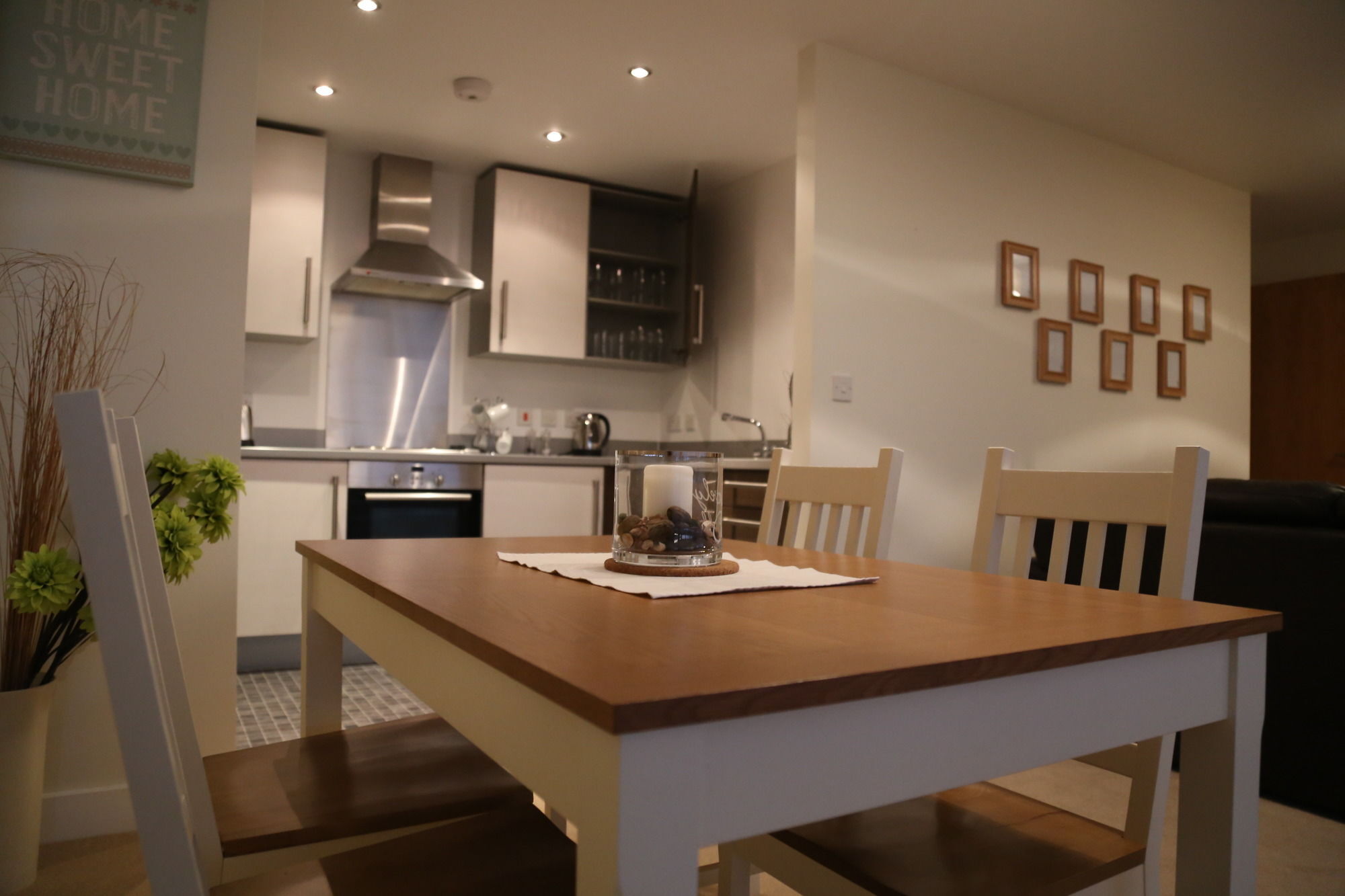 Luxury Mk * Milton Keynes