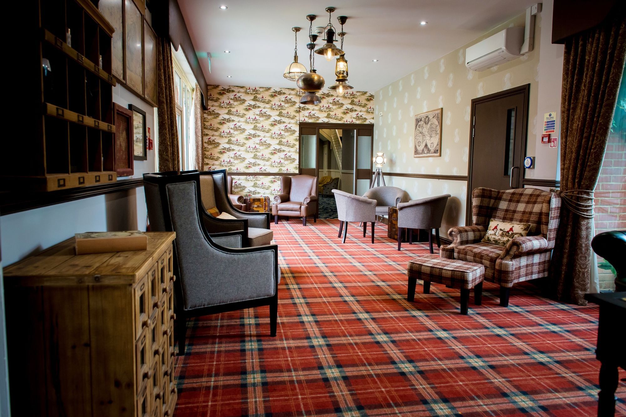 Worldhotels Distinctive Woughton House 4*