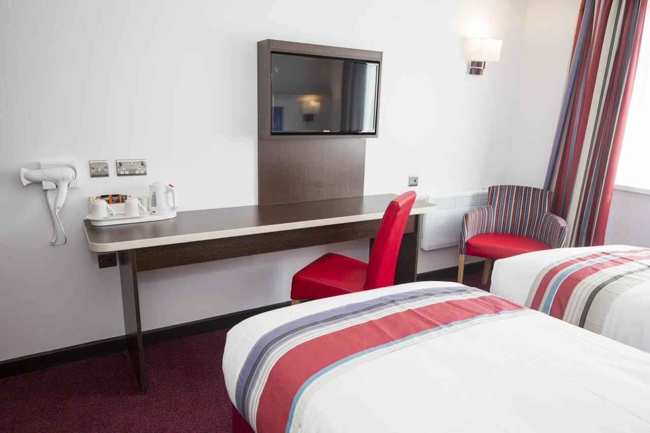 Ramada Hotel 4*