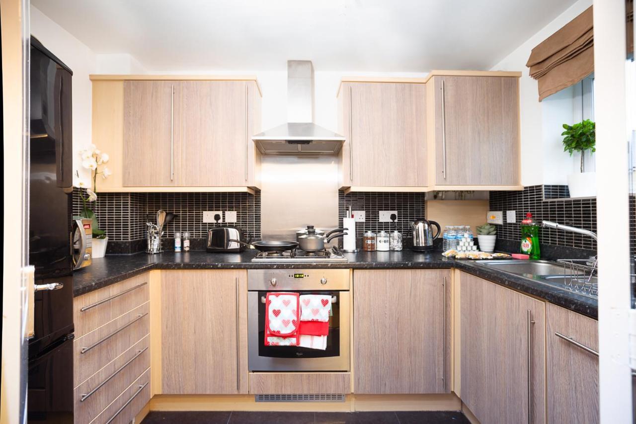 Central Garden House: Family-friendly With Free Parking