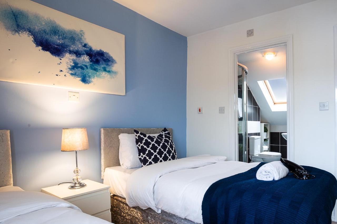 Apartamento Central Garden House: Family-friendly With Free Parking *
