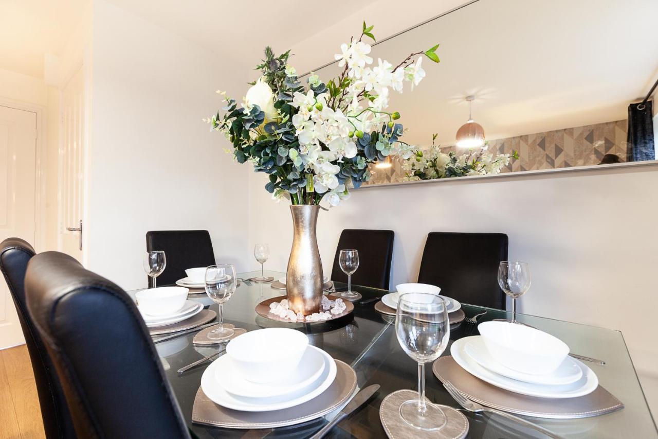 Central Garden House: Family-friendly With Free Parking *