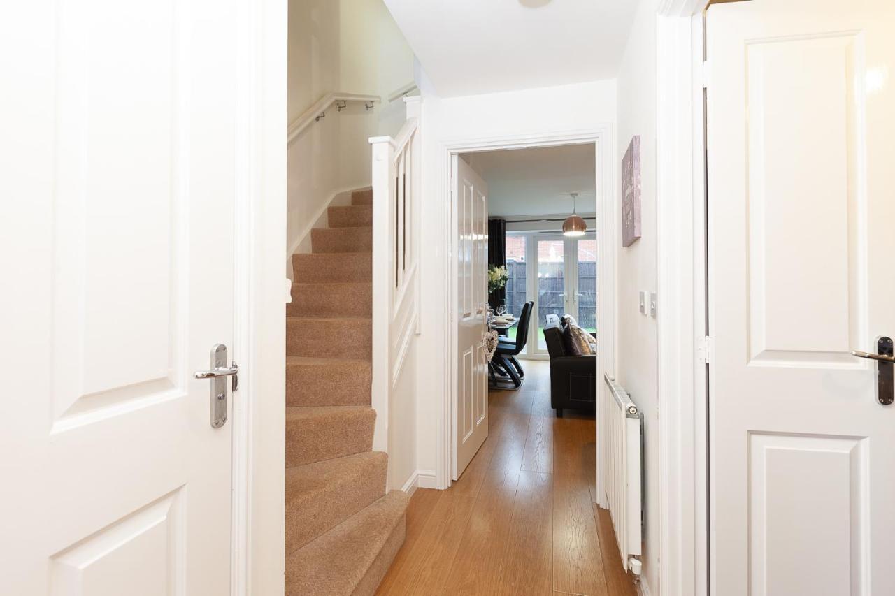 Apartamento Central Garden House: Family-friendly With Free Parking *