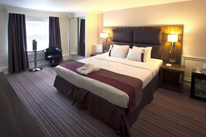 Holiday East M1 Junc 14 By Ihg Milton Keynes