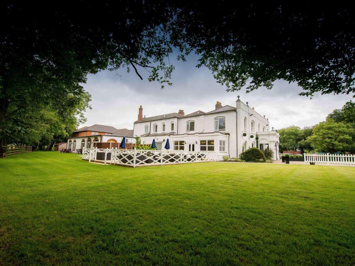 Worldhotels Distinctive Woughton House Hotel