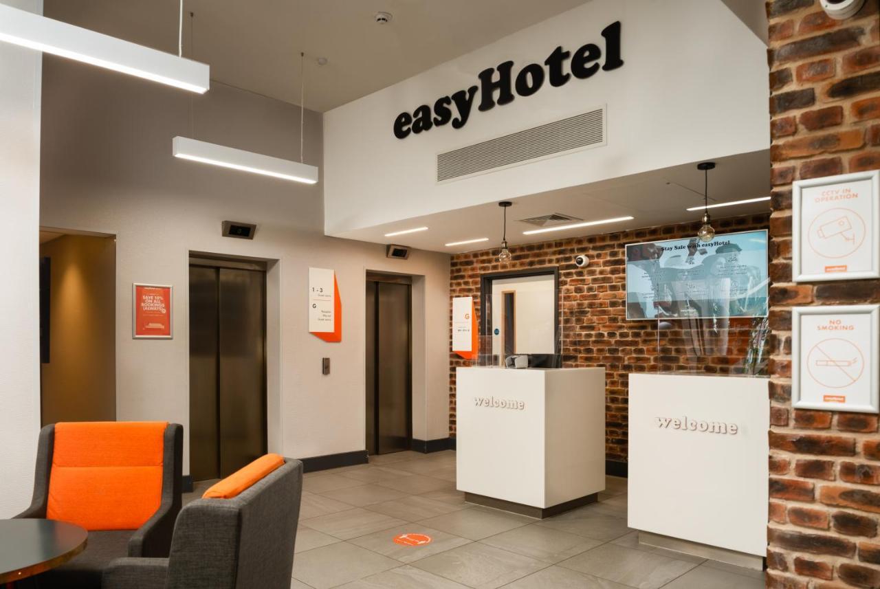 Easyhotel